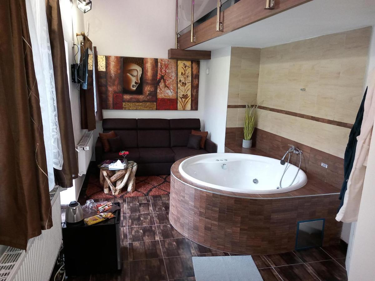 Penzion Vulture Ostrava Ngoại thất bức ảnh