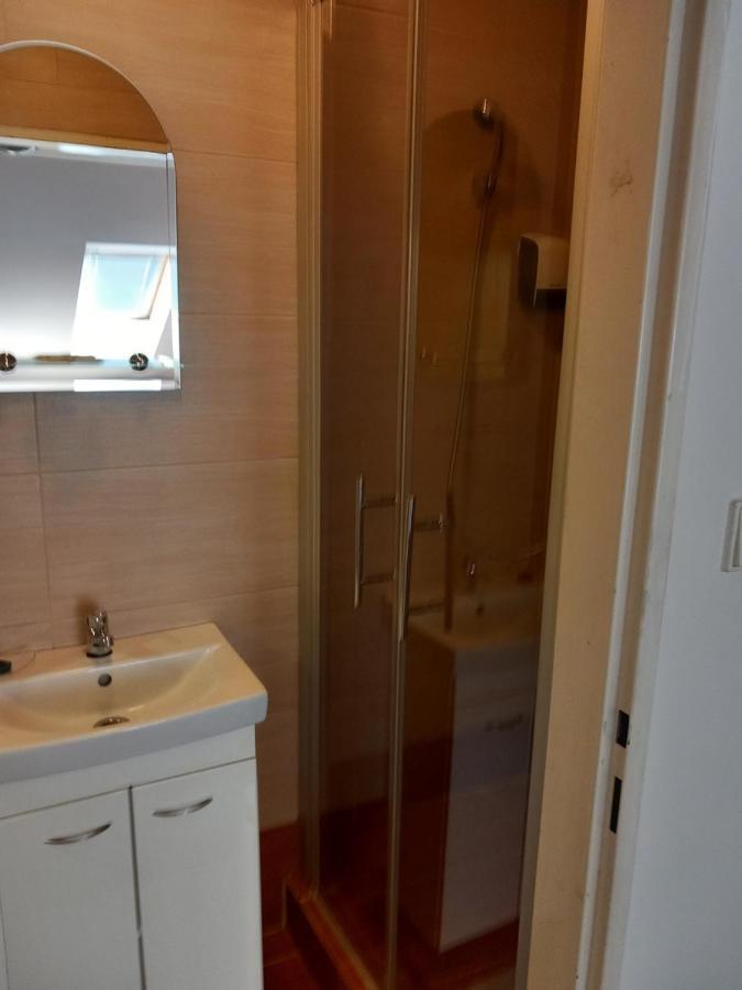 Penzion Vulture Ostrava Ngoại thất bức ảnh