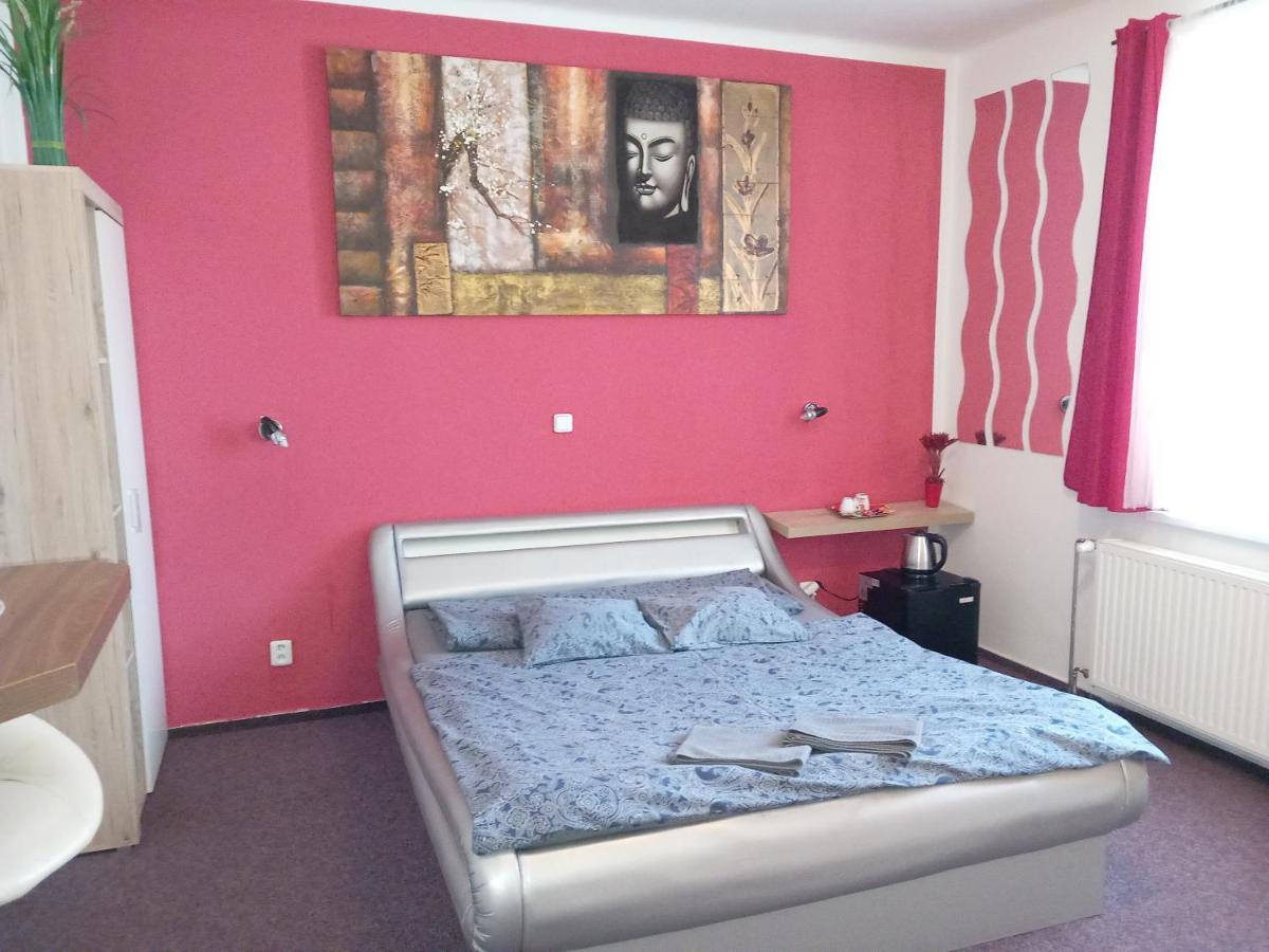 Penzion Vulture Ostrava Ngoại thất bức ảnh
